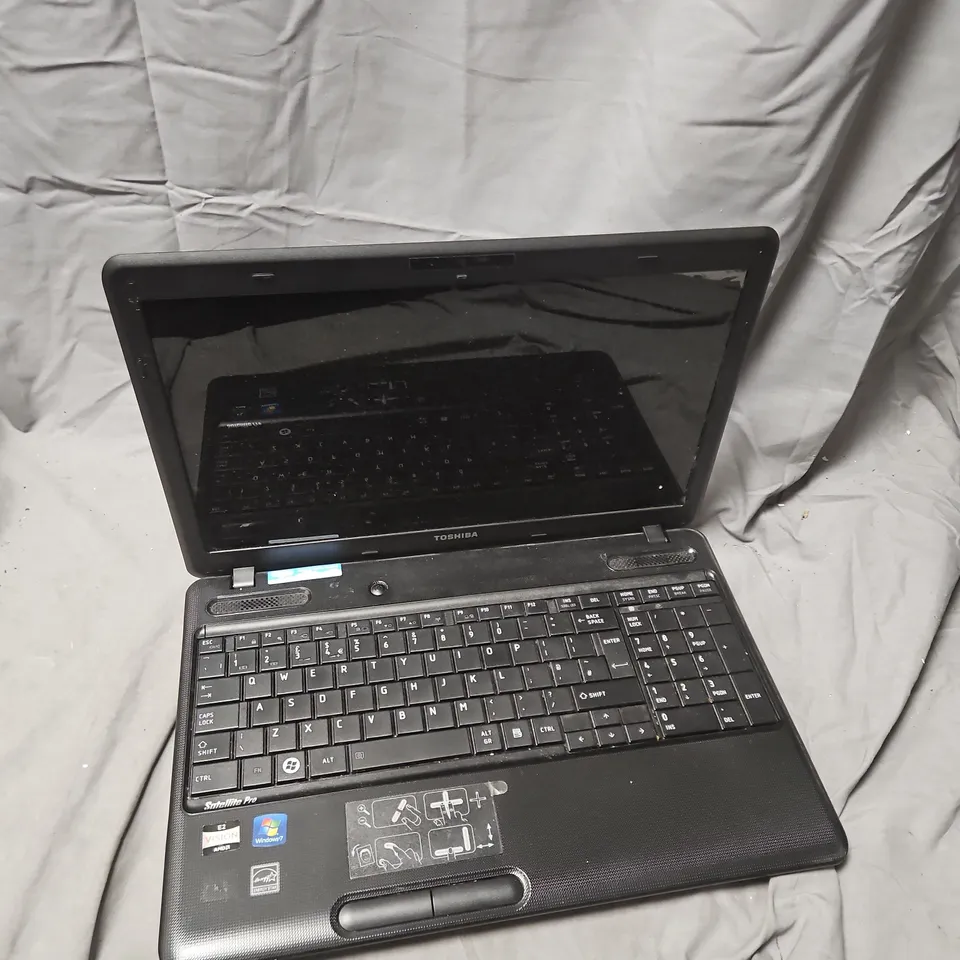 TOSHIBA SATELLITE PRO C660D-1D9 LAPTOP