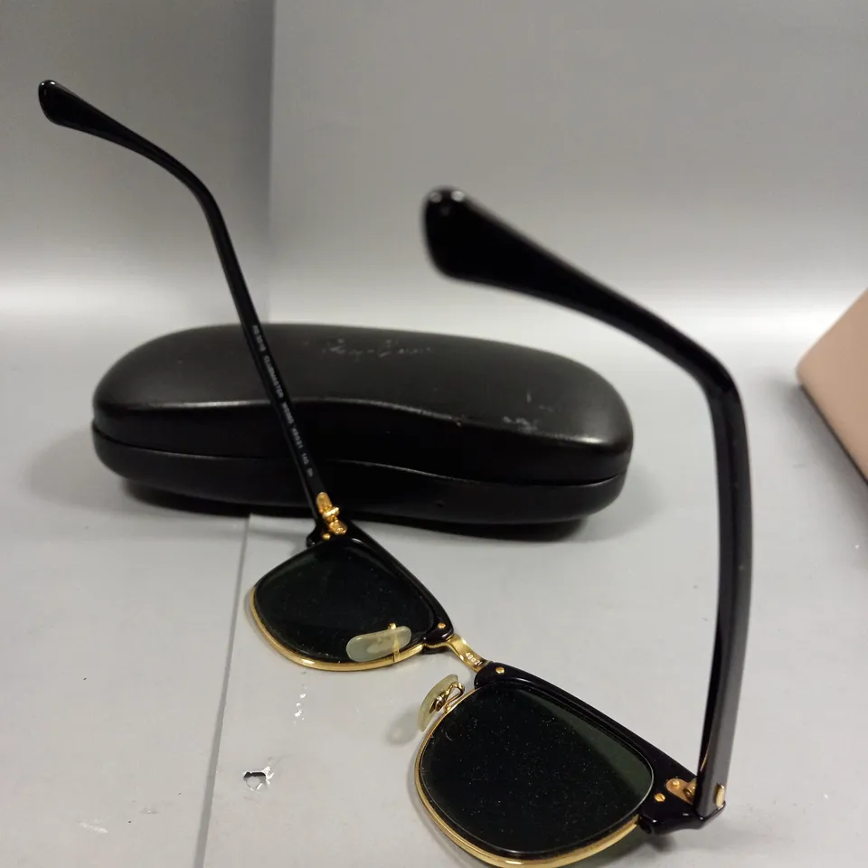 RAY BAN R83016 CLUBMASTER IN BLACK & GOLD 