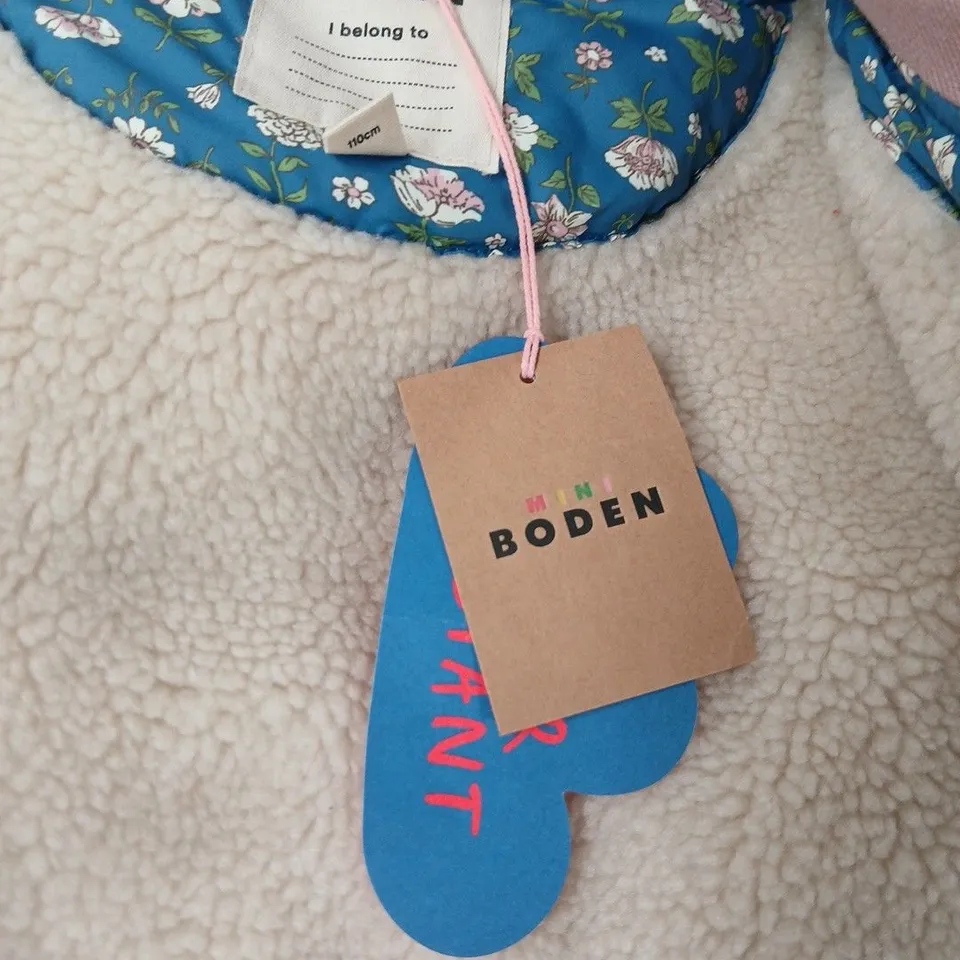 MINI BODEN KIDS’ FLORAL PRINT PADDED JACKET – BLUE, 110CM