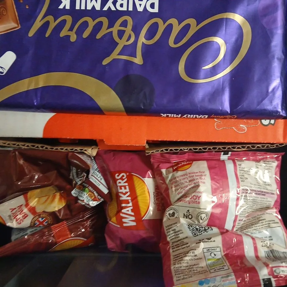 APPROXIMATELY 10 ASSORTED FOOD AND DRINK ITEMS TO INCLUDE FOOD COLOURING, WALKERS CRISPS, ETC