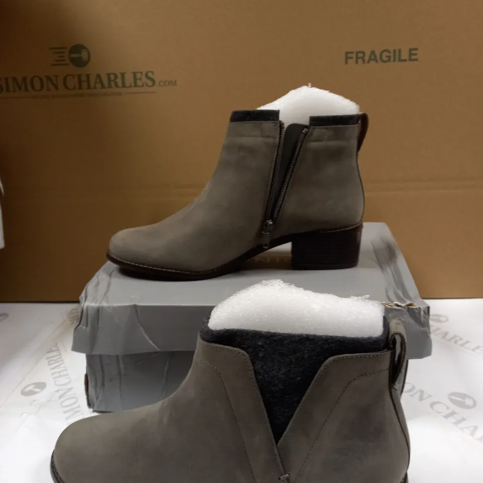 VIONIC HOPE JOSLYN CHARCOAL BOOT SIZE 6.5