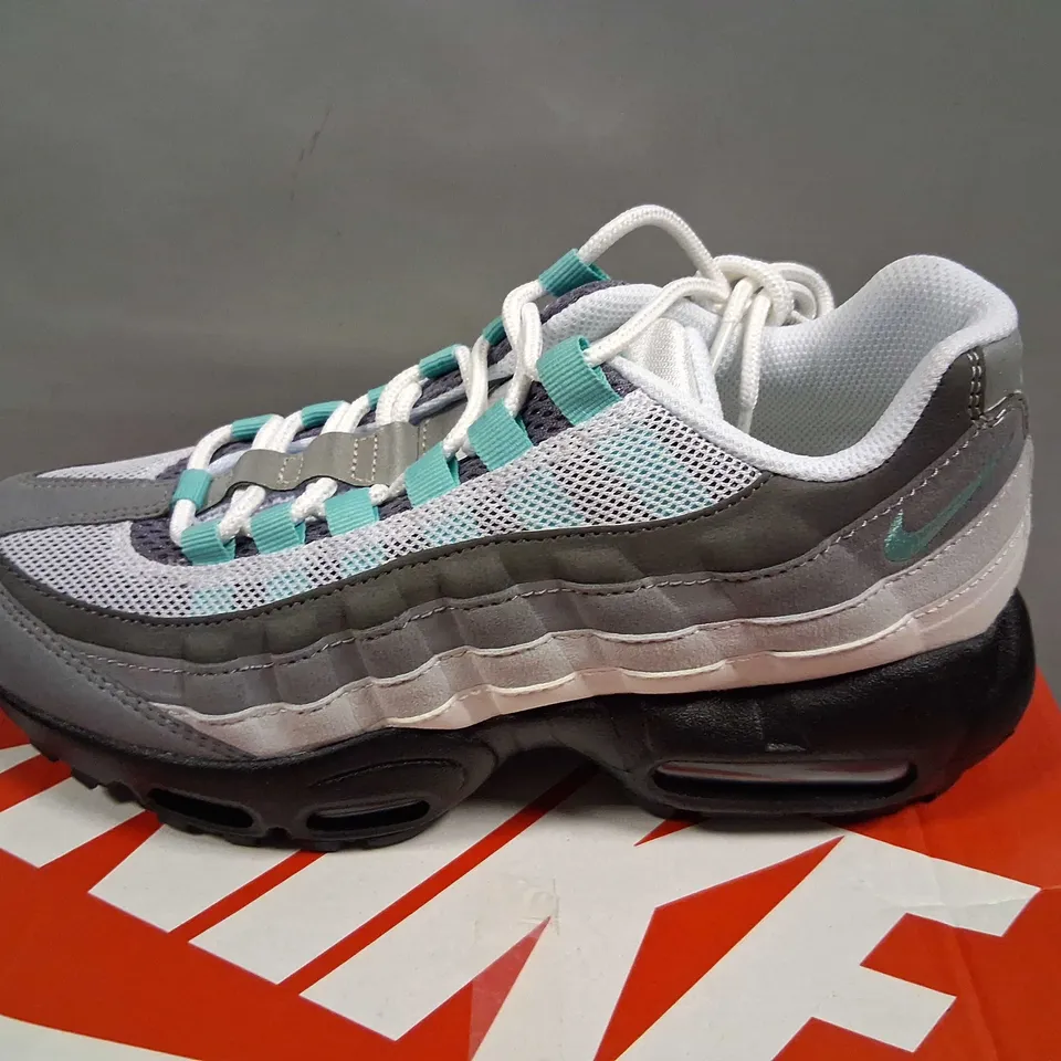 BOXED NIKE AIR MAX 95 GS SIZE 6