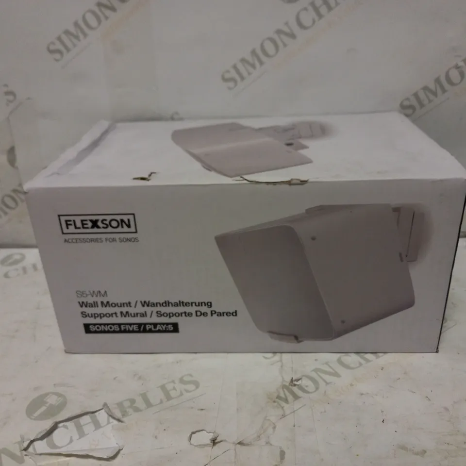 BOX OF APPROXIMATELY 10 ELECTRICAL ITEMS TO INCLUDE HEADSETS, SPEAKER STANDS, WI-FI EXTENDERS, ETC