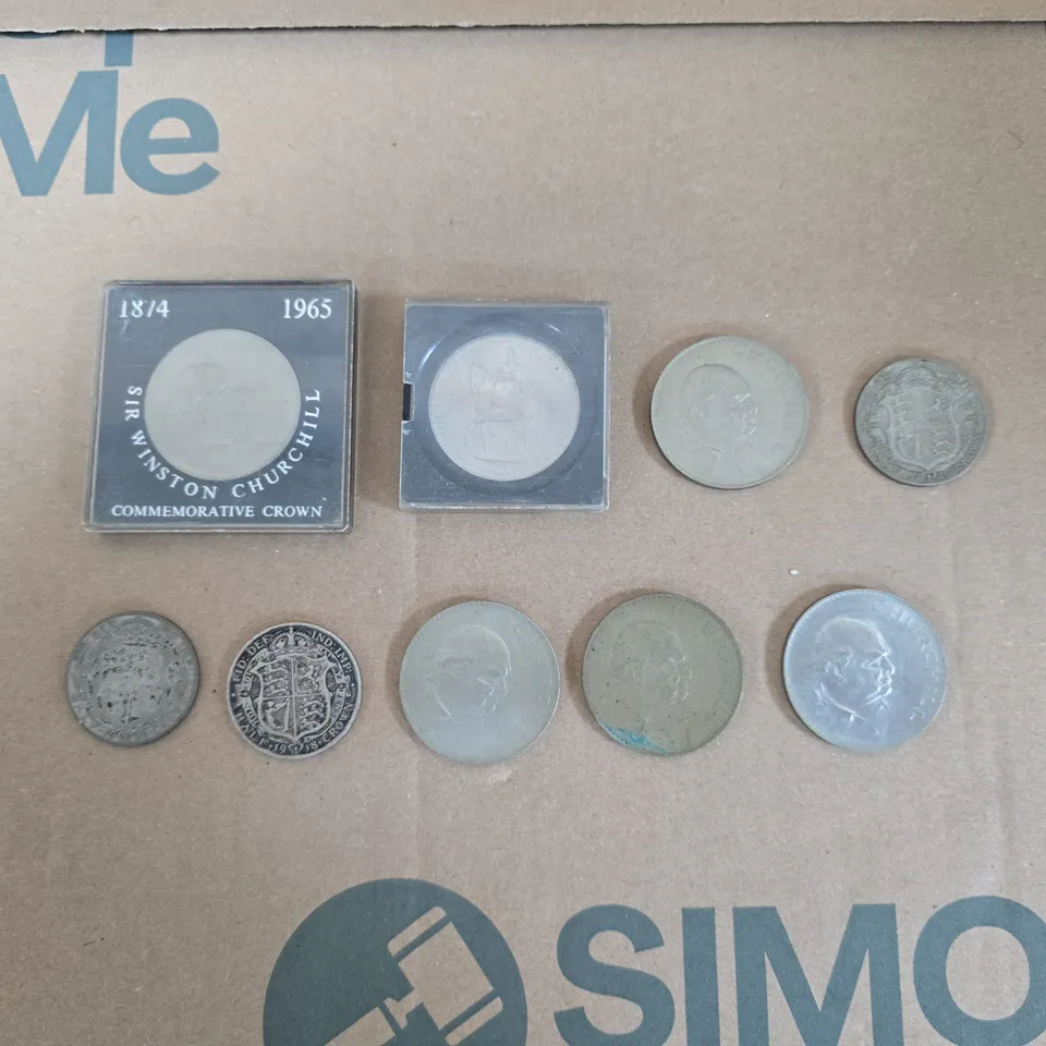 VINTAGE WINSTON CHURCHILL COMMEMORATIVE CROWN COIN WITH OTHER ASSORTED VINTAGE UK COINS