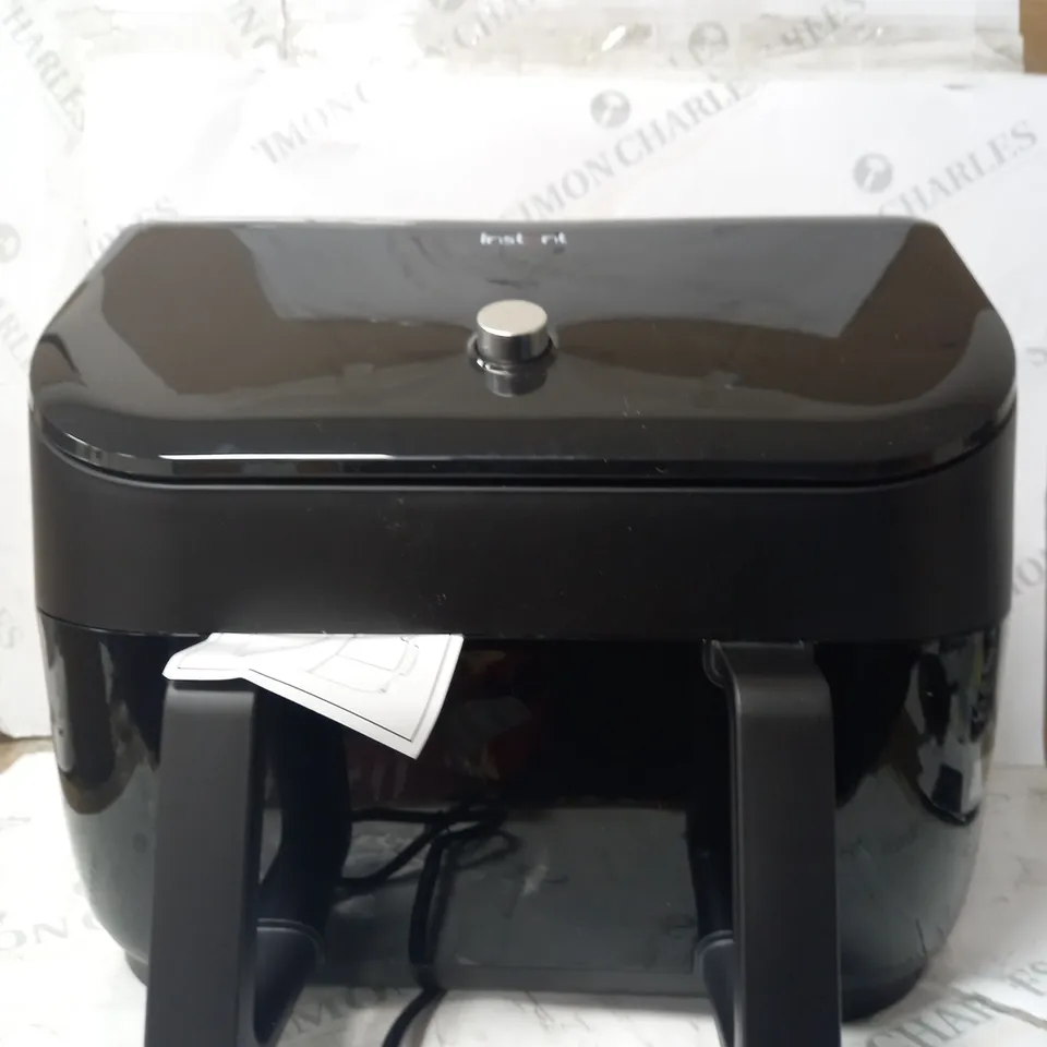 INSTANT CORTEX 8 IN 1 AIR FRYER 