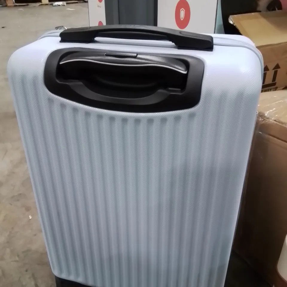 LUGG TRAVEL SUITCASE LIGHT BLUE 