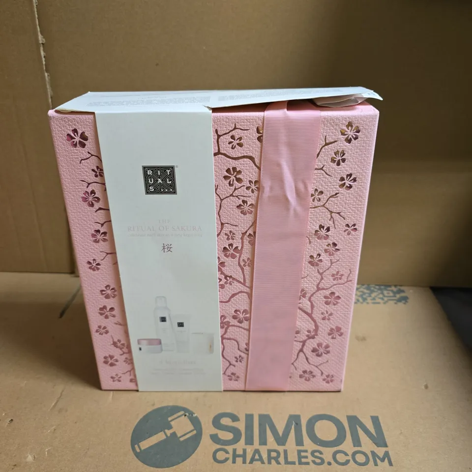 RITUALS THE RITUAL OF SAKURA GIFT SET – PINK FLORAL BOX