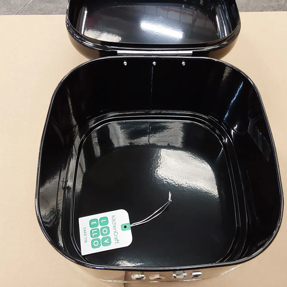 BOXED LOVELLO CAKE TIN (1 BOX)
