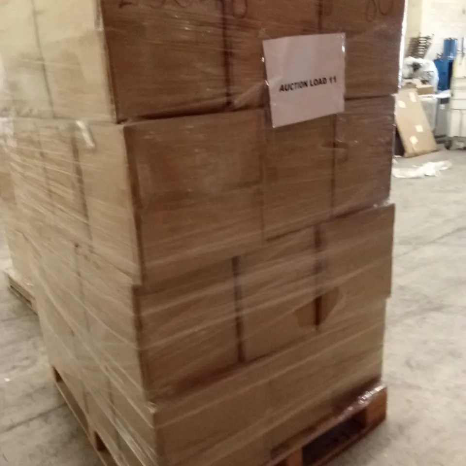 PALLET CONTAINING APPROXIMATELY 80 DESIGNER LIGHTING PRODUCTS