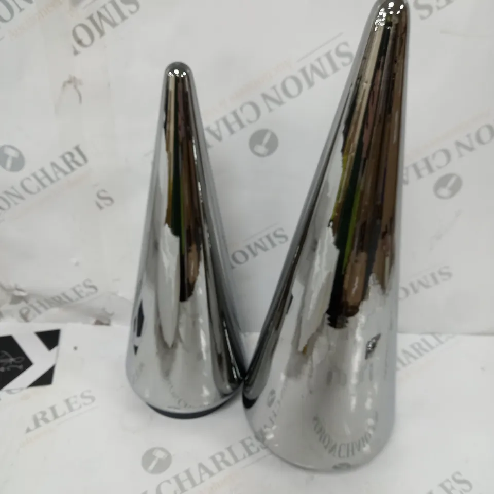 BOXED KELLY HOPPEN SET OF 2 INDOOR/OUTDOOR PRELIT GLASS DECOR - REFLECTIVE CONES