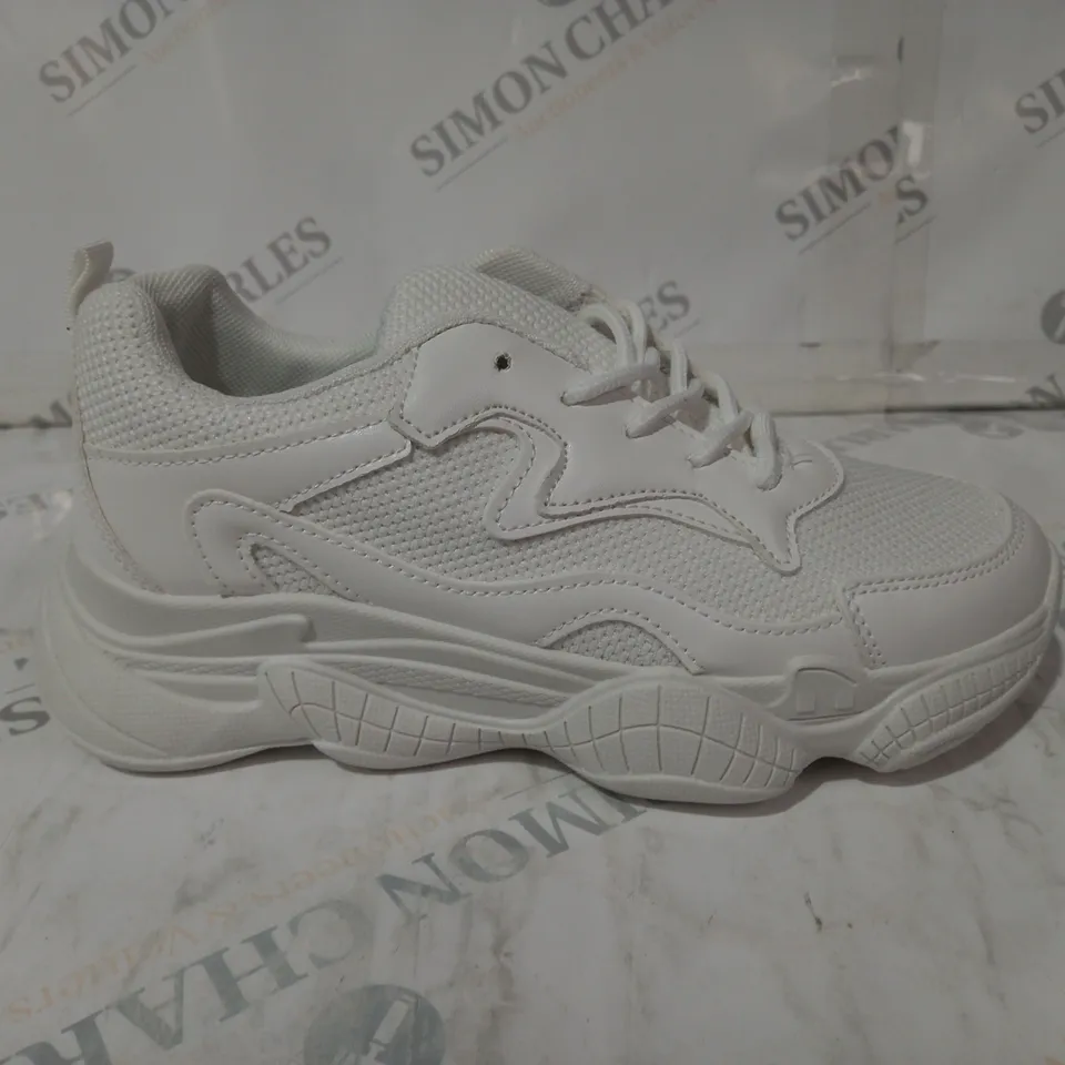 PLT WHITE TRAINERS SIZE 5