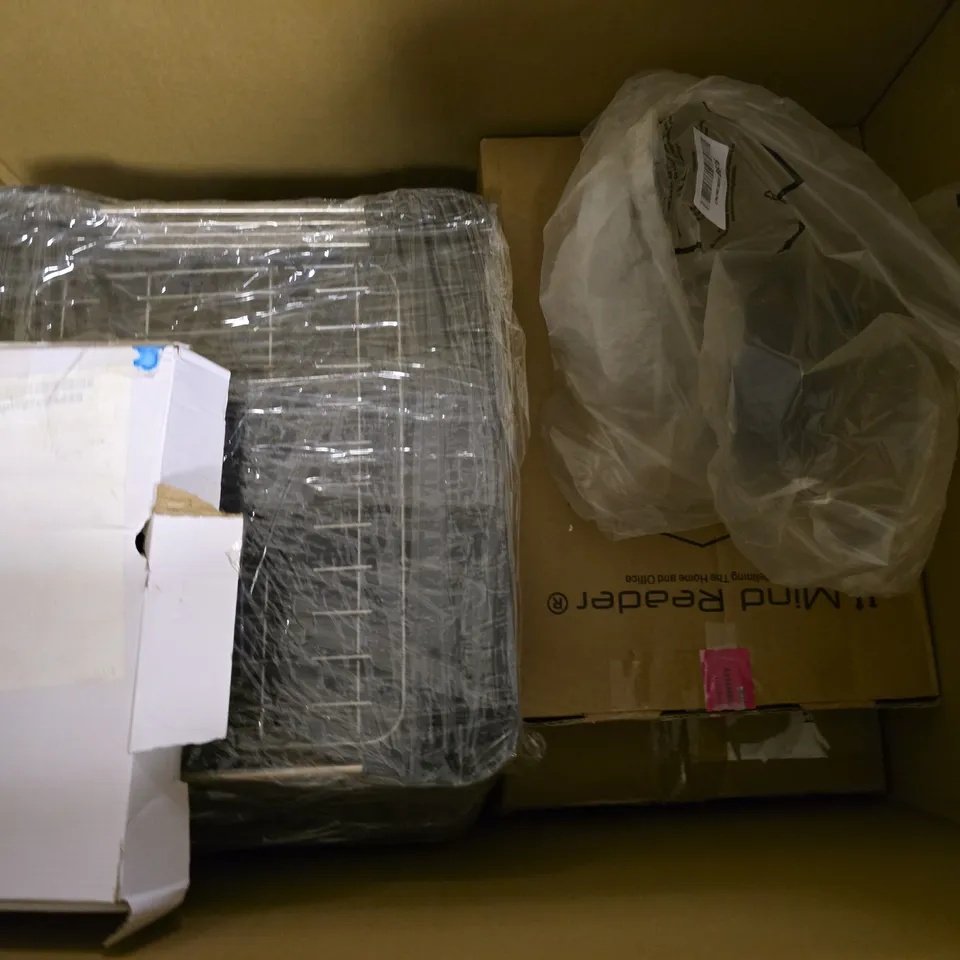 BOX OF APPROXIMATELY 6 ASSORTED BROKEN ITEMS TO INCLUDE - KNIFE BLOCK , YASHE MILK THROTHER , INK FOR PRINTER ETC