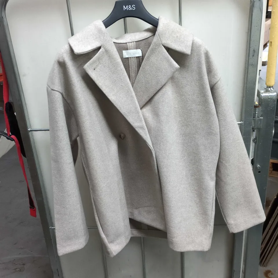 ZARA WOMEN'S BEIGE WOOL-BLEND COAT – SIZE M, MADE IN CAMBODIA