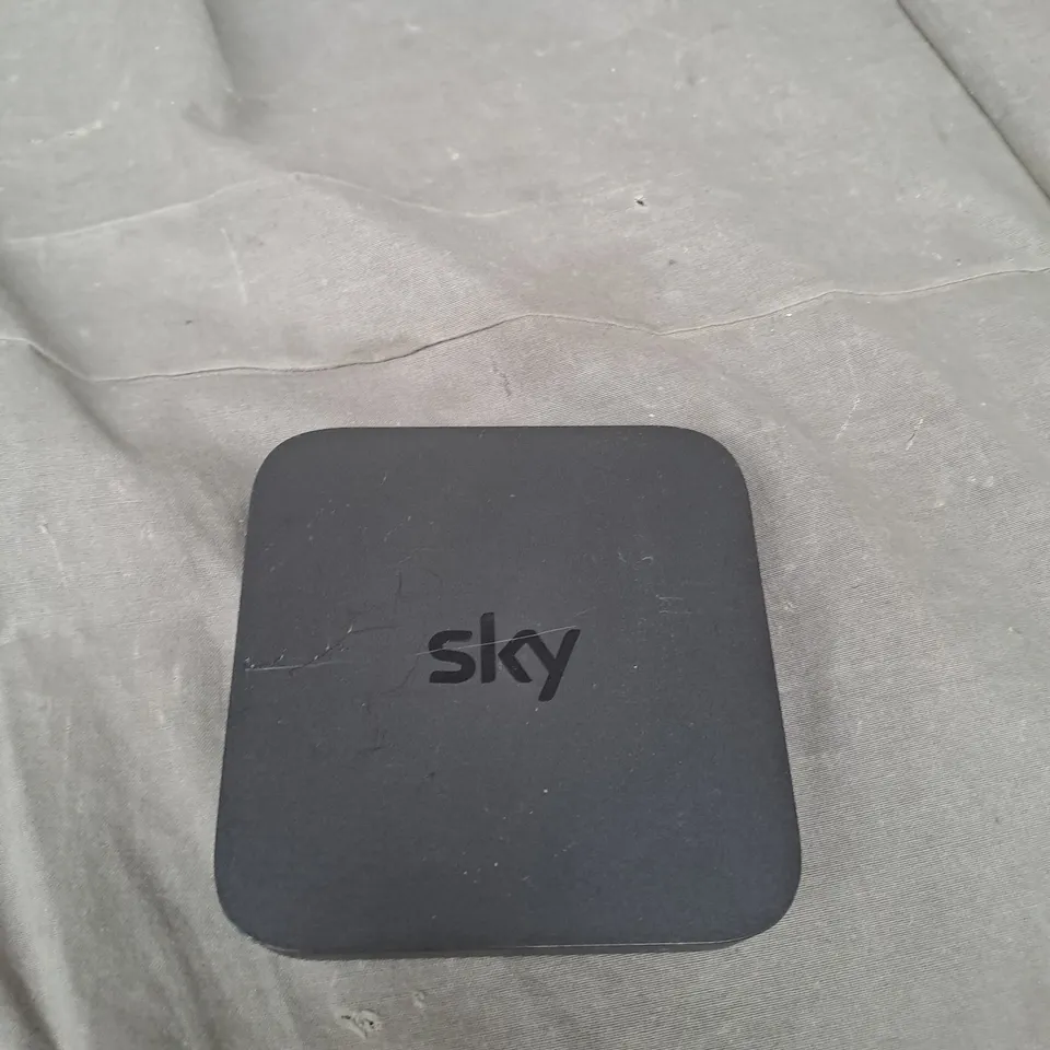 SKY WIRELESS HUB