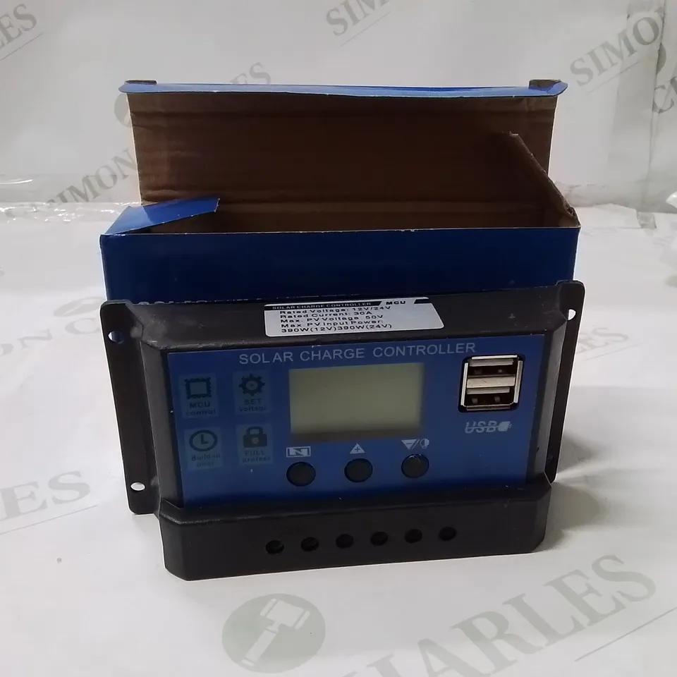 BOXED SOLAR CHARGE CONTROLLER 
