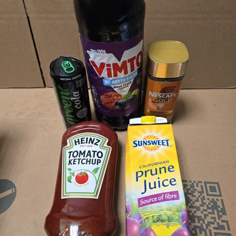 APPROXIMATELY 10 ASSORTED FOOD/DRINK PRODUCTS TO INCLUDE VIMTO, PRUNE JUICE, TOMATO KETCHUP ETC 