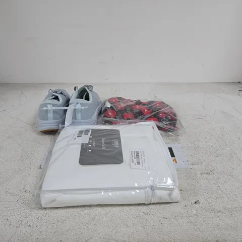 BOX OF APPROXIMATELY 20 ASSORTED ITEMS TO INCLUDE CLOTHING, TRAINERS, COZEE HOME FLAT SHEET ETC