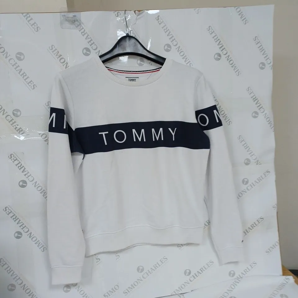 TOMMY HILFIGER JUMPER WHITE SIZE MEDIUM