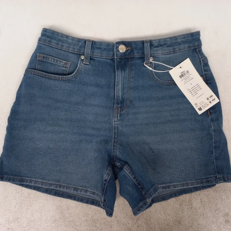 ONLY STRETCH DENIM SHORTS IN BLUE SIZE SMALL