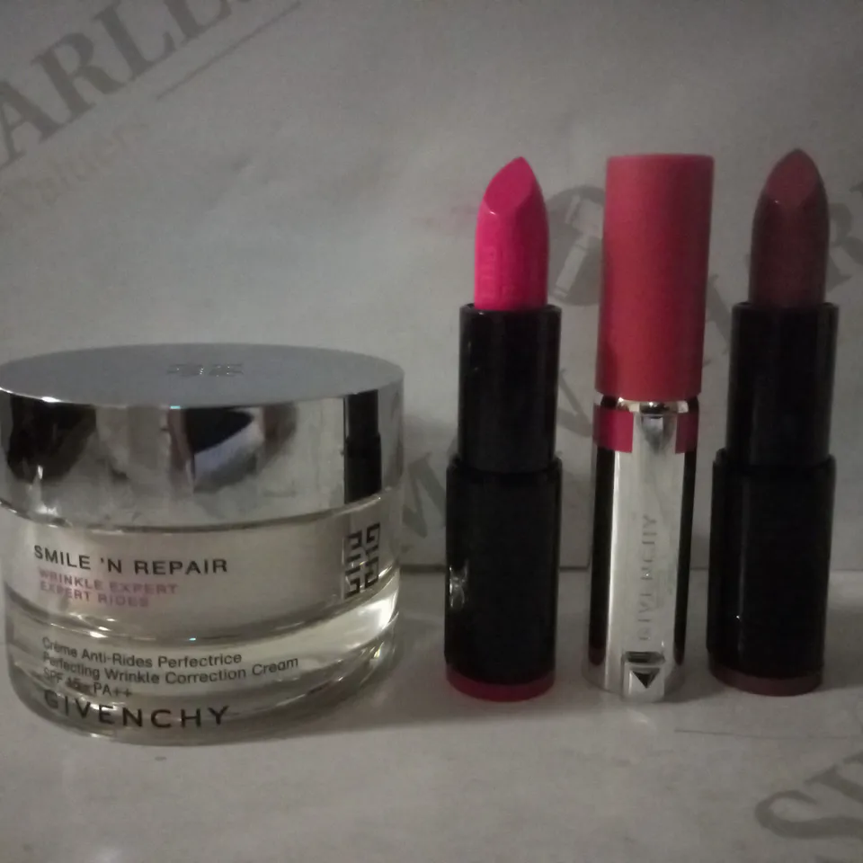 BOX OF APPROX 10 ASSORTED GIVENCHY TESTER PRODUCTS TO INCLUDE LIPSTICK #INFRAROSE, PERFECTING WRINKLE CORRECTION CREAM, LIQUIDE LIPSTICK #ROSE FLANELLE, ETC 