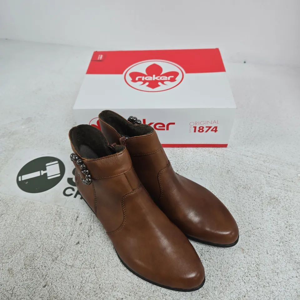 UK 6 RIEKER WOMEN'S BROWN LEATHER ANKLE BOOTS – FUR-LINED (EU 39)