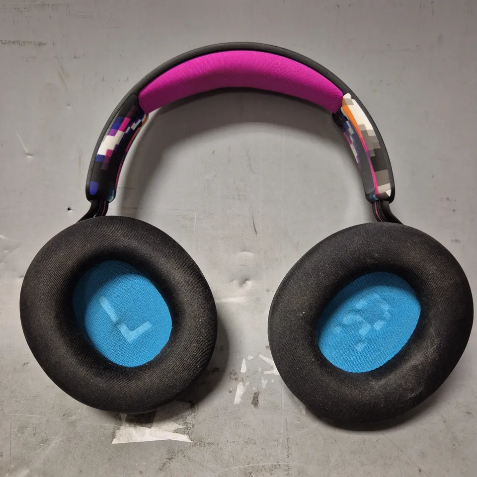 SKULLCANDY SLYR MULTI-PLATFORM OVER-EAR WIRED GAMING HEADSET 