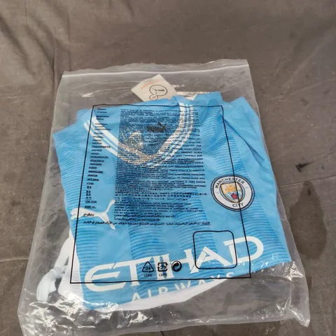 BAGGED KIDS MANCHESTER CITY FC HOME KIT - SIZE 24