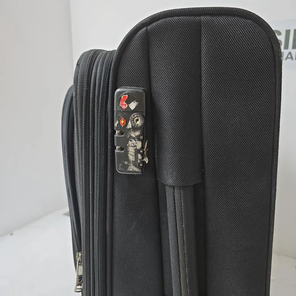 V.I.P BLACK WHEELED SUITCASE / TROLLEY CASE