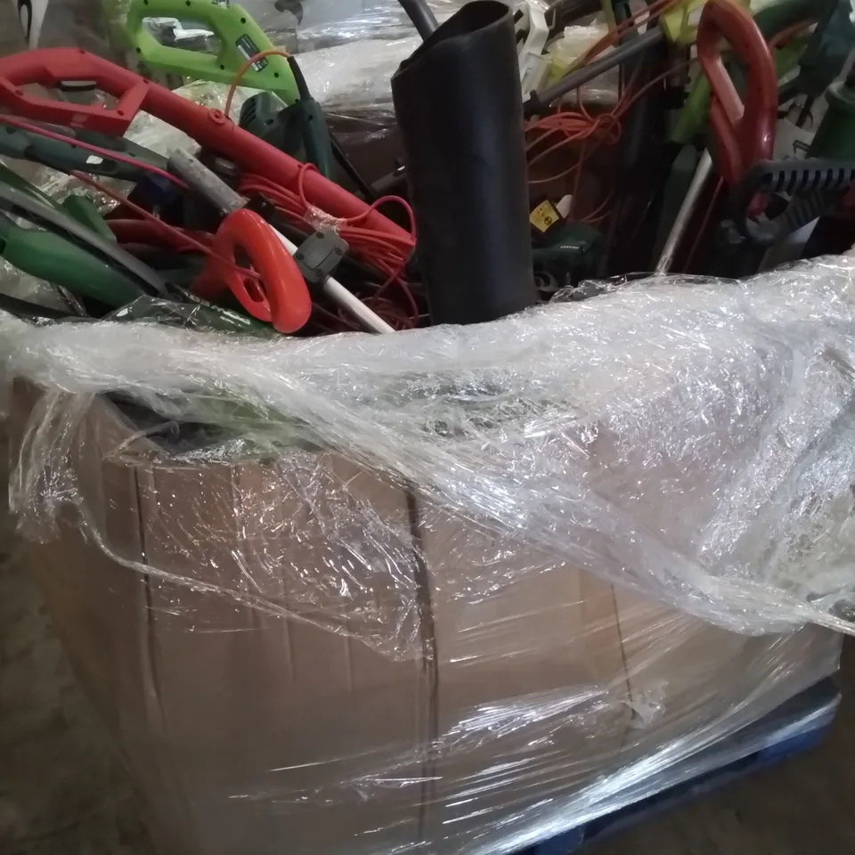 PALLET OF ASSORTED GARDEN STRIMMERS, HEDGE CUTTERS & BLOWERS