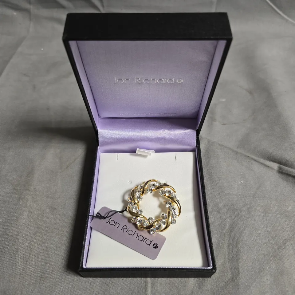 JON RICHARD GOLD-TONE BROOCH WITH CLEAR STONES – BOXED