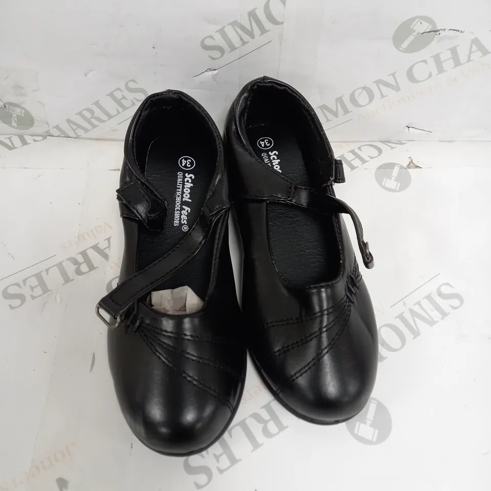 APPROXIMATELY 30 SCHOOL FEES MARY JANES IN VARIOUS EU SIZES 31-36
