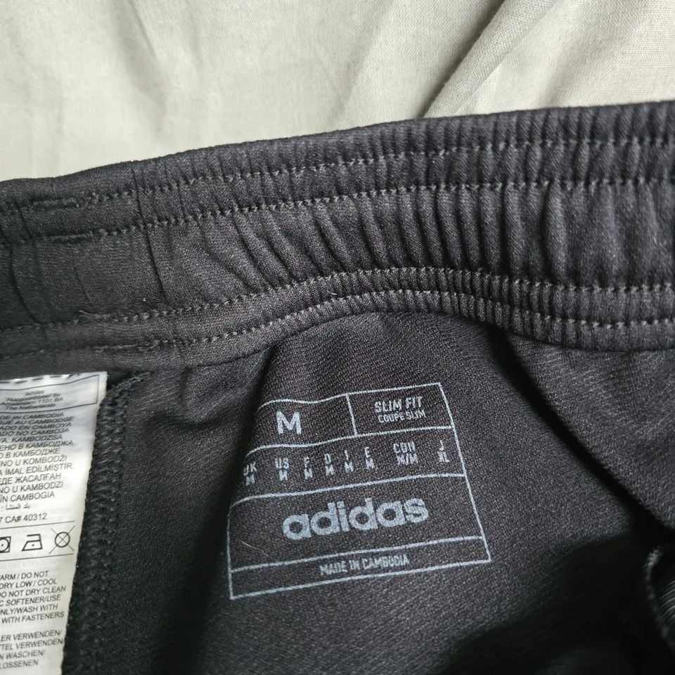 ADIDAS JAMACIA TRACK PANTS UK M