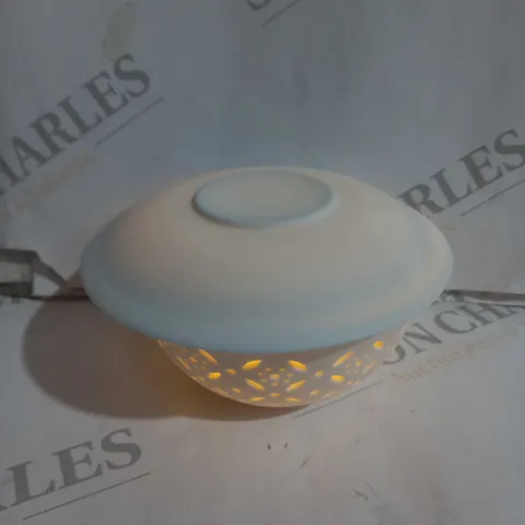 WHITE SET OF 2 BOWLS