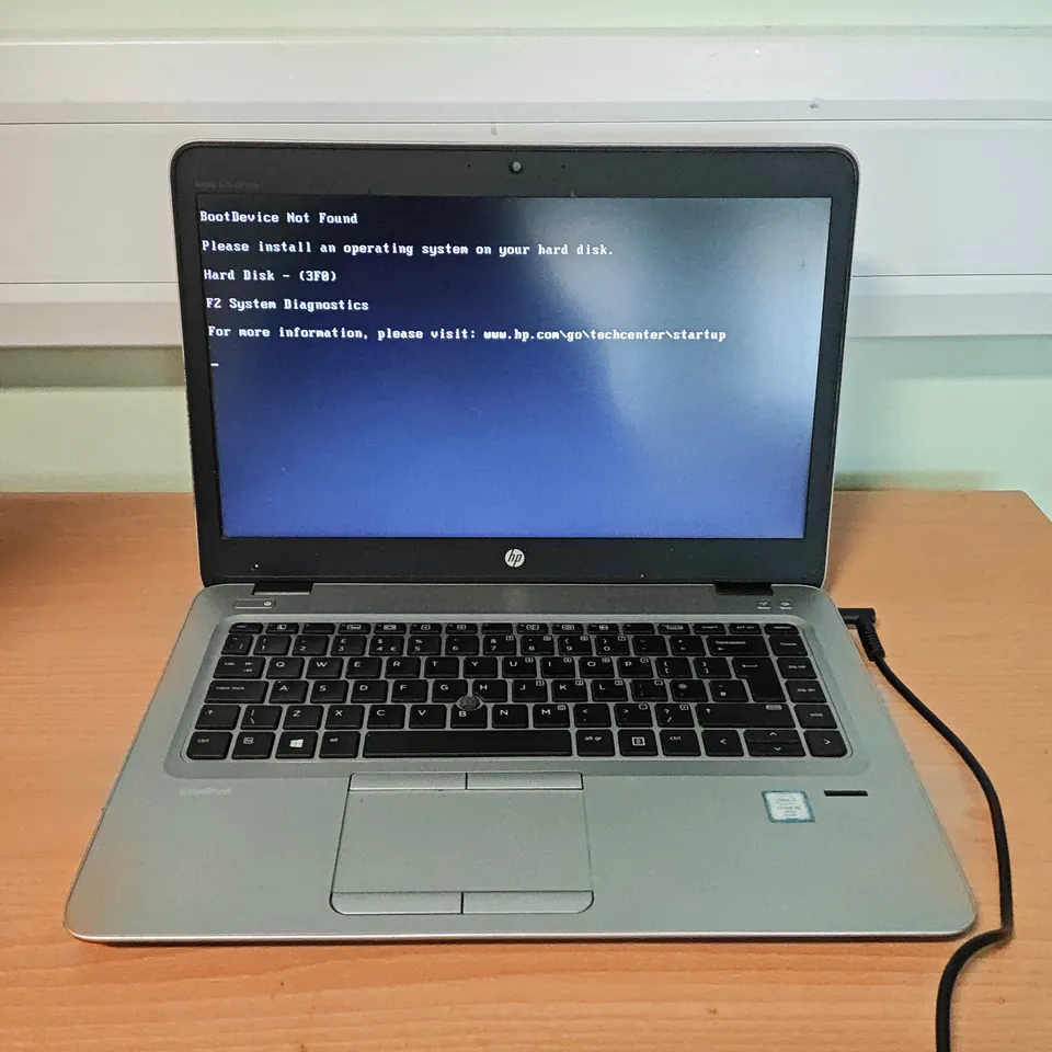 UNBOXED HP ELITEBOOK INTEL I-5 VPRO LAPTOP IN SILVER