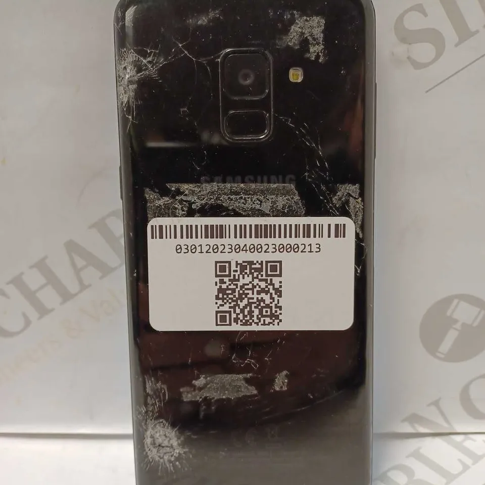 SAMSUNG GALAXY A8 - BLACK
