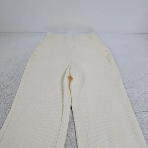 WYNNE LAYERS CORDUROY TROUSERS – CREAM – SIZE S