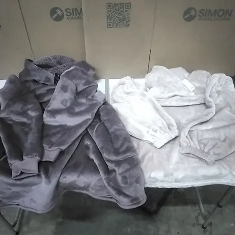 A PALLET TO CONTAIN APPROXIMATELY 60 WOMENS DESIGNER CLOTHES WHICH INCLUDE; PRETTY SECRETS OVERSIZED HOODIES ETC