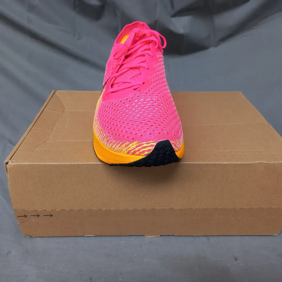 BOXED PAIR OF NIKE ZOOMX VAPORFLY SHOES IN PINK/ORANGE UK SIZE 9