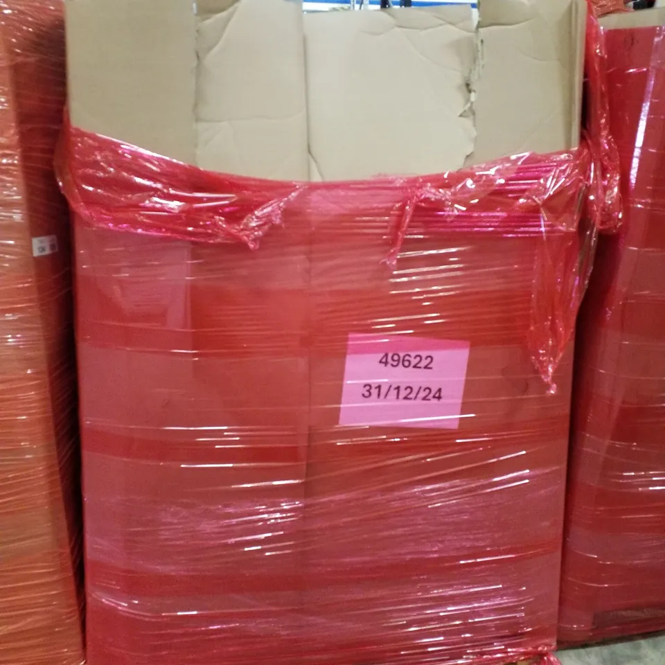 PALLET CONTAINING ASSORTED PRODUCTS TO INCLUDE PLAYPEN, LAUNDRY BASKET, CAT LITTER BOX, 3 PIECE SHOE & BOOT DRIP TRAYS, TOILET SEAT