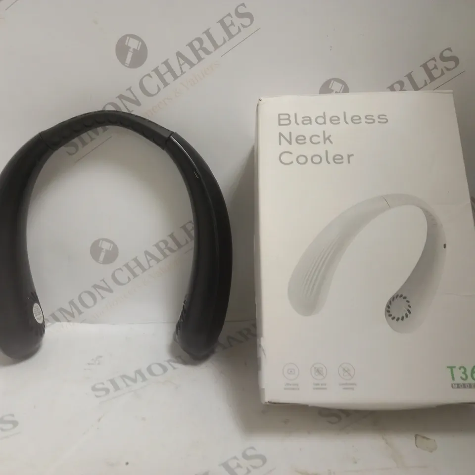 BOXED BLADELESS NECK COOLER - IN BLACK
