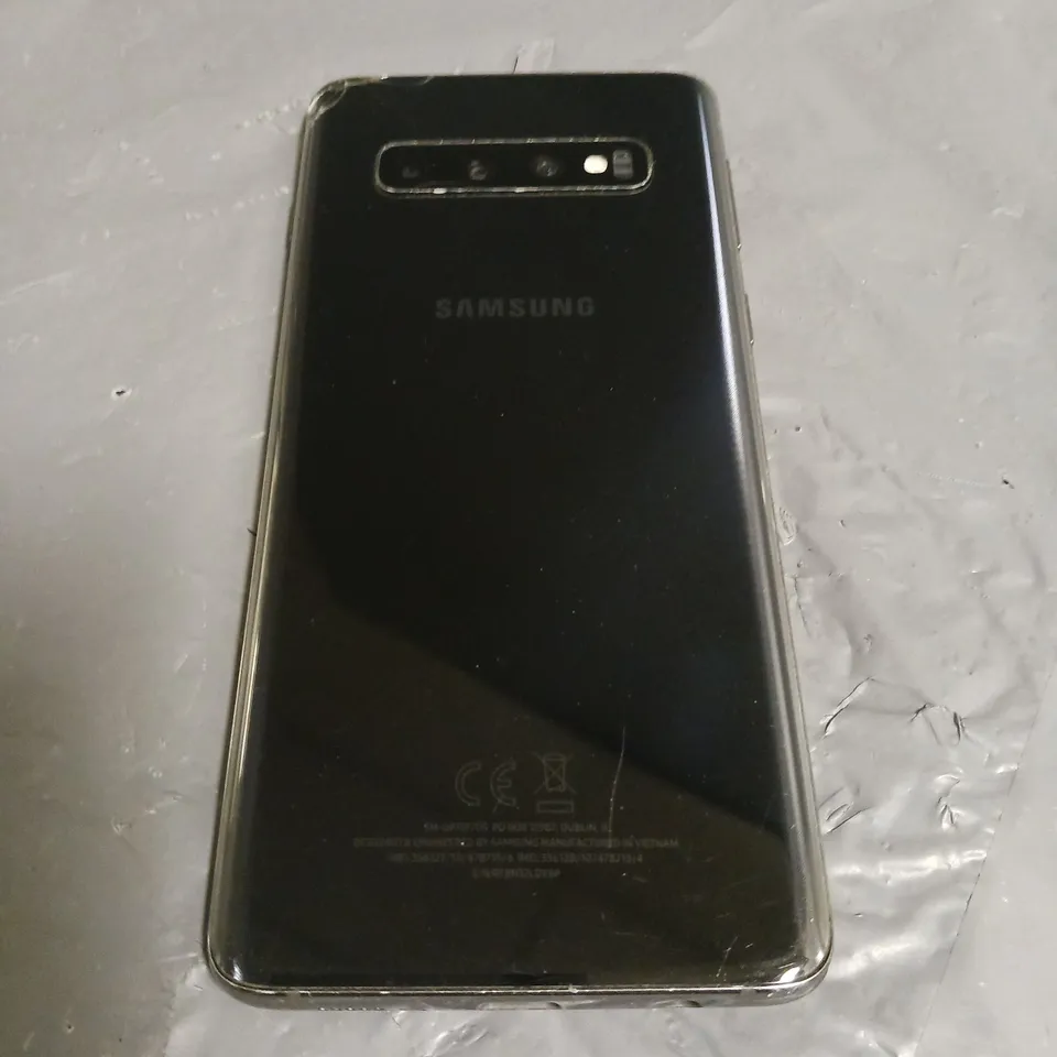 UNBOXED SAMSUNG GALAXY S10 MOBILE PHONE