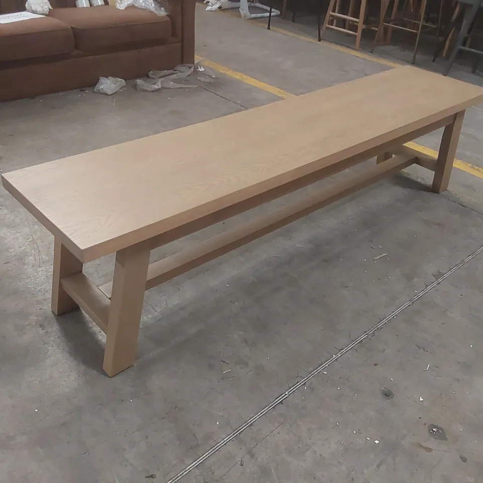 DESIGNER DALTON BENCH - LATTE MATTE GRAIN OAK VENEER