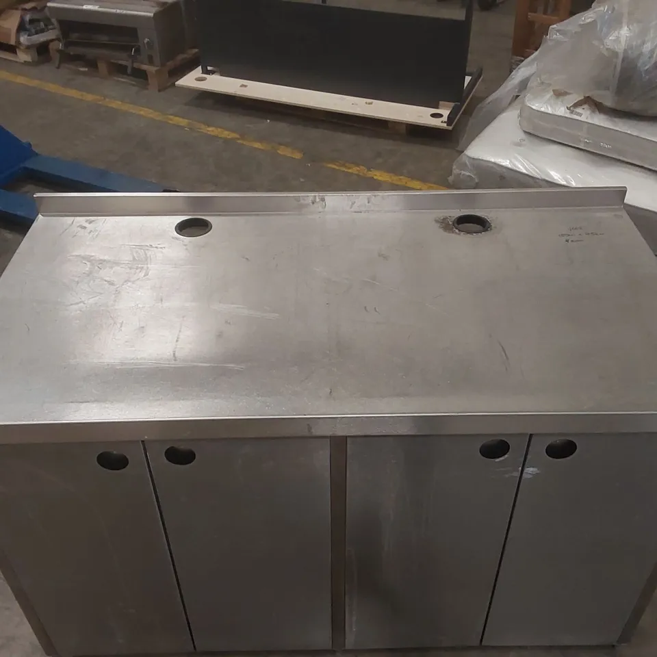 COMMERCIAL 4 DOOR PREP CUPBOARD