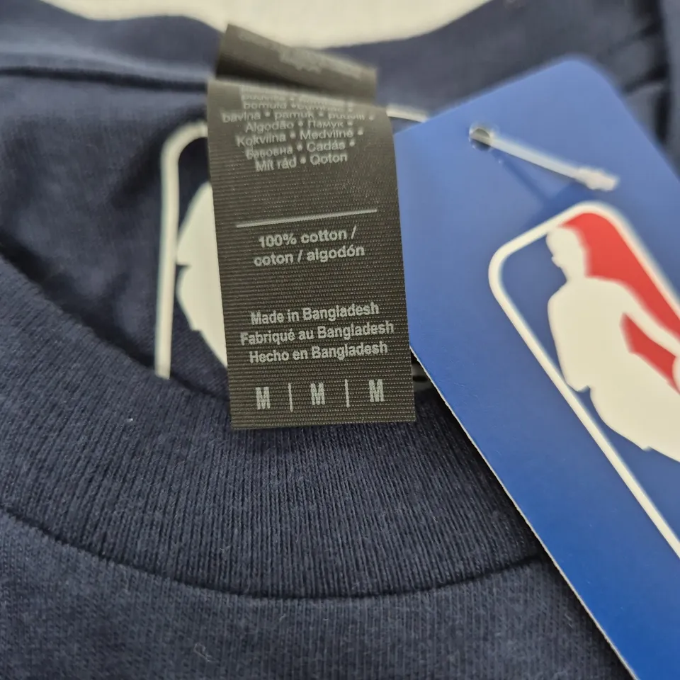 NBA GRAPHIC DENVER NUGGETS T-SHIRT – NAVY, UK M (100% COTTON)