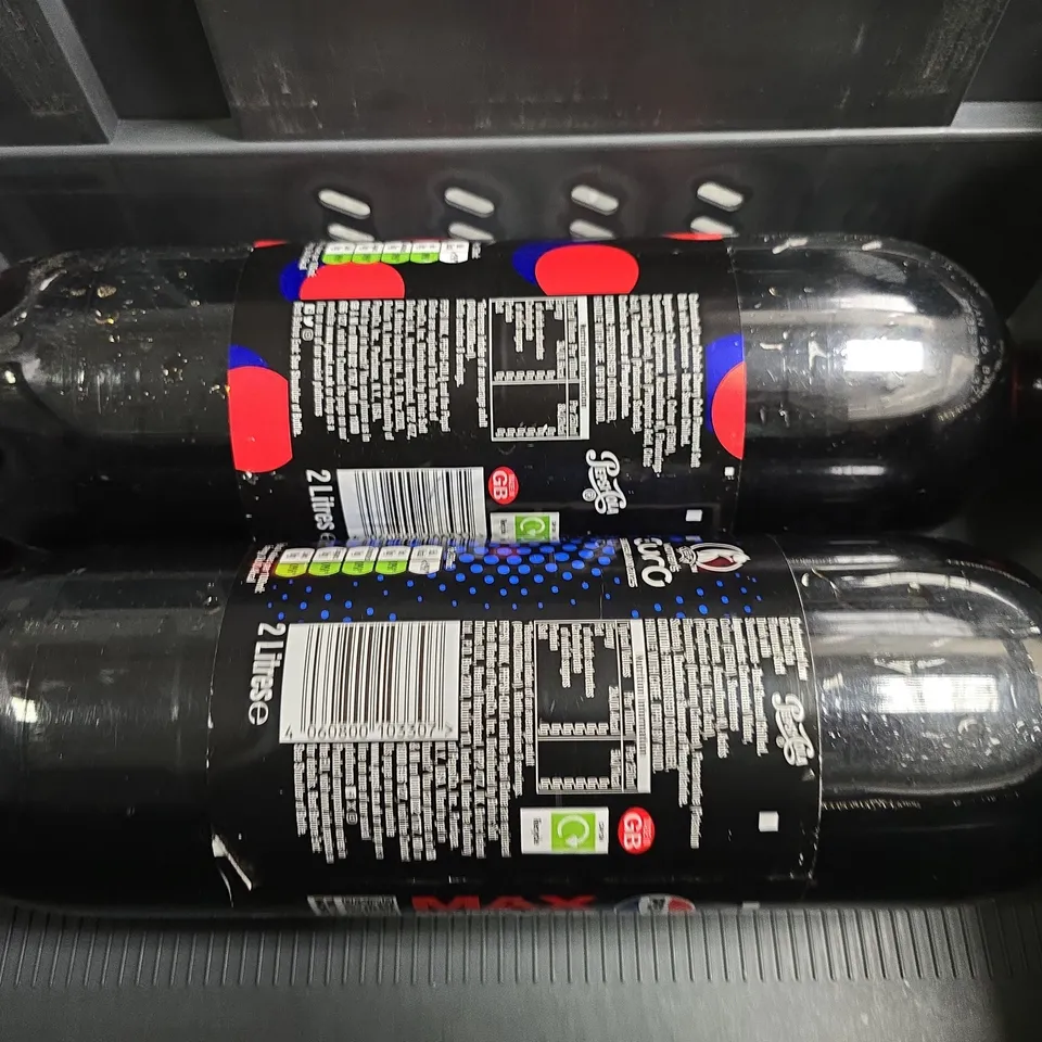 APPROXIMATELY 5 ASSORTED DRINKS ITEMS TO INCLUDE - PEPSI DIET , PEPSI MAX , LIPTON LEMON ICE TEA 