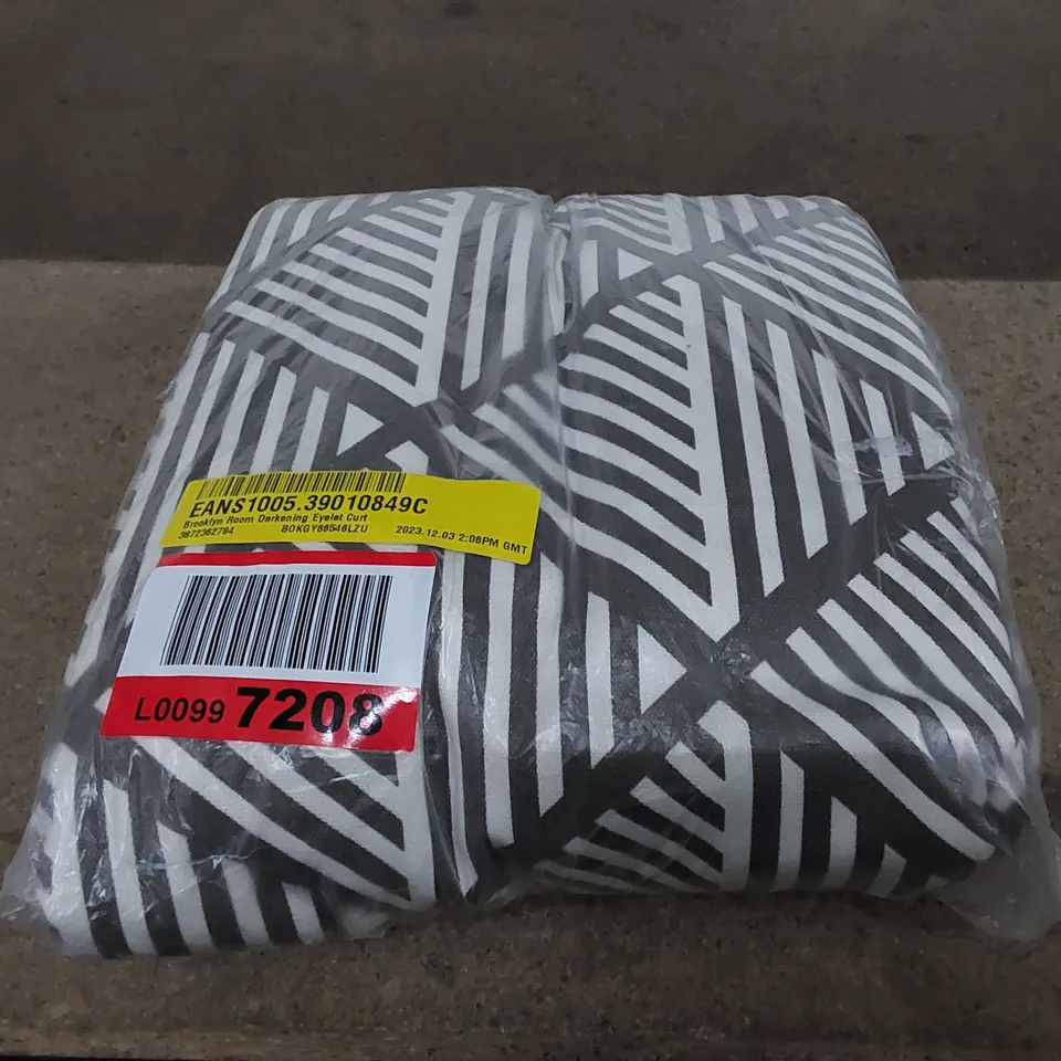 BAGGED BROOKLYN ROOM DARKENING EYELET CURTAINS // SIZE UNSPECIFIED 