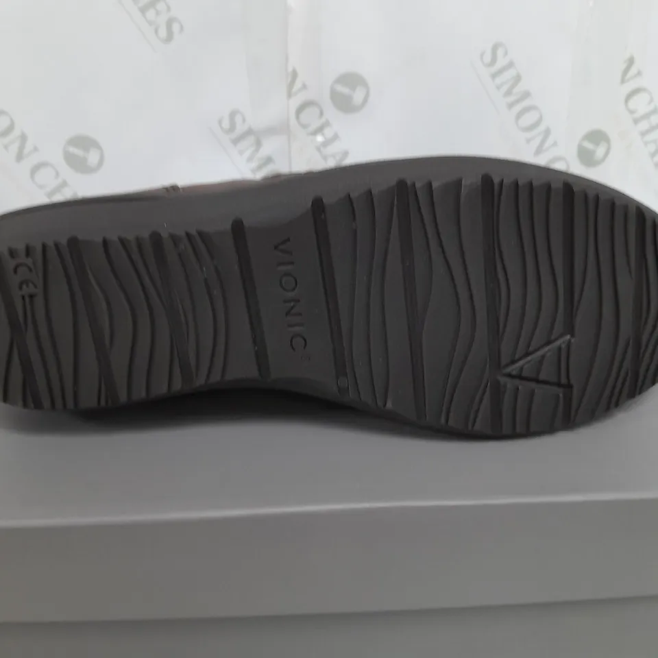 VIONIC LOIS BROWN ANKLE BOOTS - UK SIZE 6