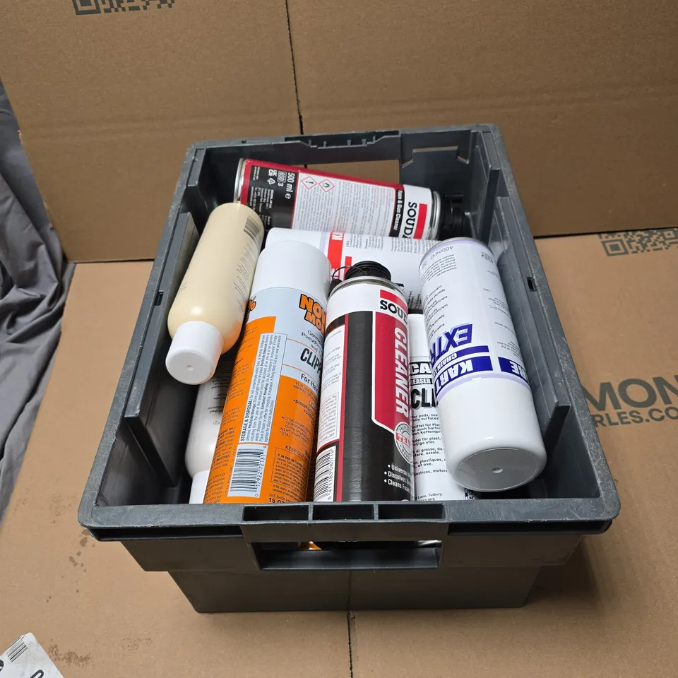TOTE OF APPROXIMATELY 16 ASSORTED AEROSOL PRODUCTS TO INCLUDE GEM SANTAL ANTI PERSPIRANT, SOUDAL FOAM AND GUN CLEANER, CLIPPERCIDE SPRAY ETC