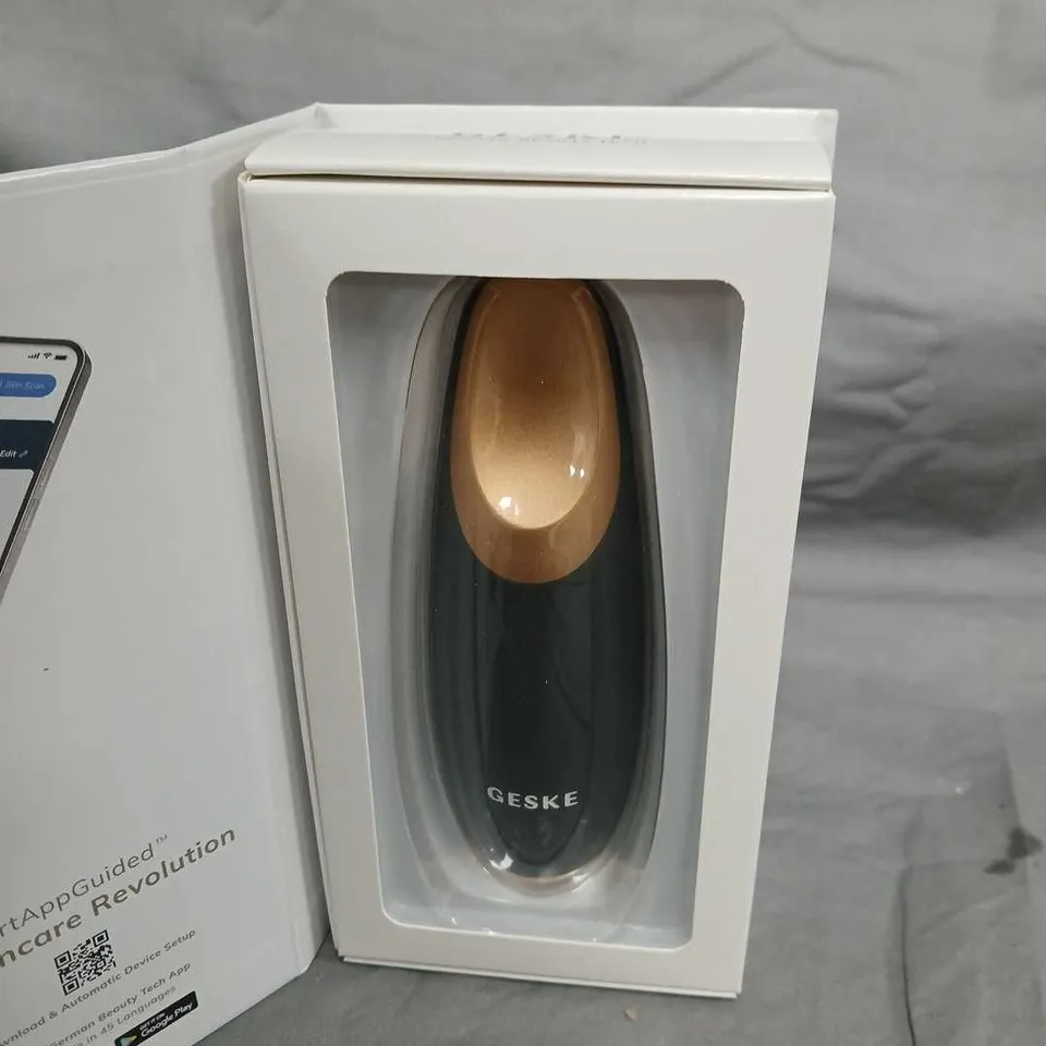 GESKE SMARTAPPGUIDED EYE REVOLUTION – 6-IN-1 EYE ENERGIZER (BOXED)