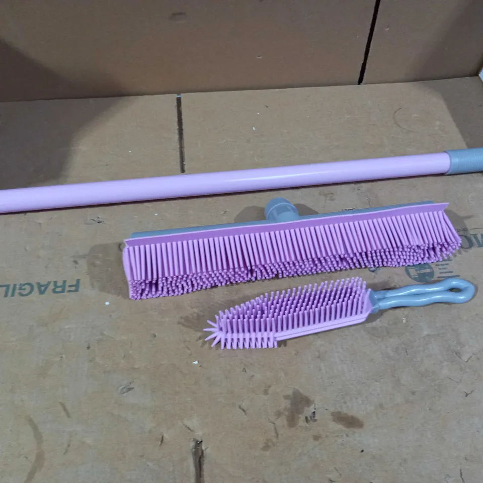 RUBBER HEAD MOP AND RUBBER CLEANING BRUSH SET 